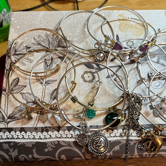 Bangle charm silver tone bracelet lot, 26 total - Picture 5 of 7